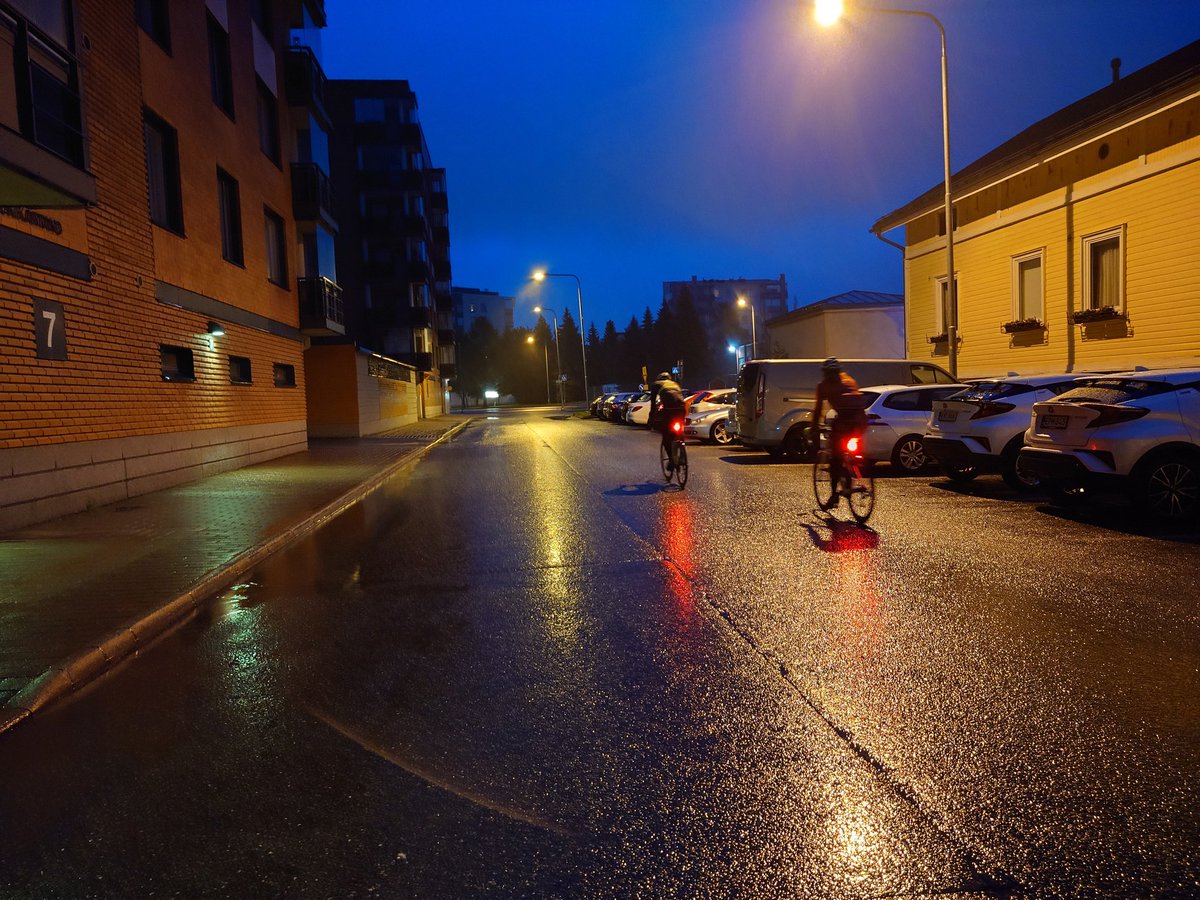 Takaisin sateeseen Porin muotoisen pilven alle, joka on pisaroinut lähes koko päivän. #hsh600