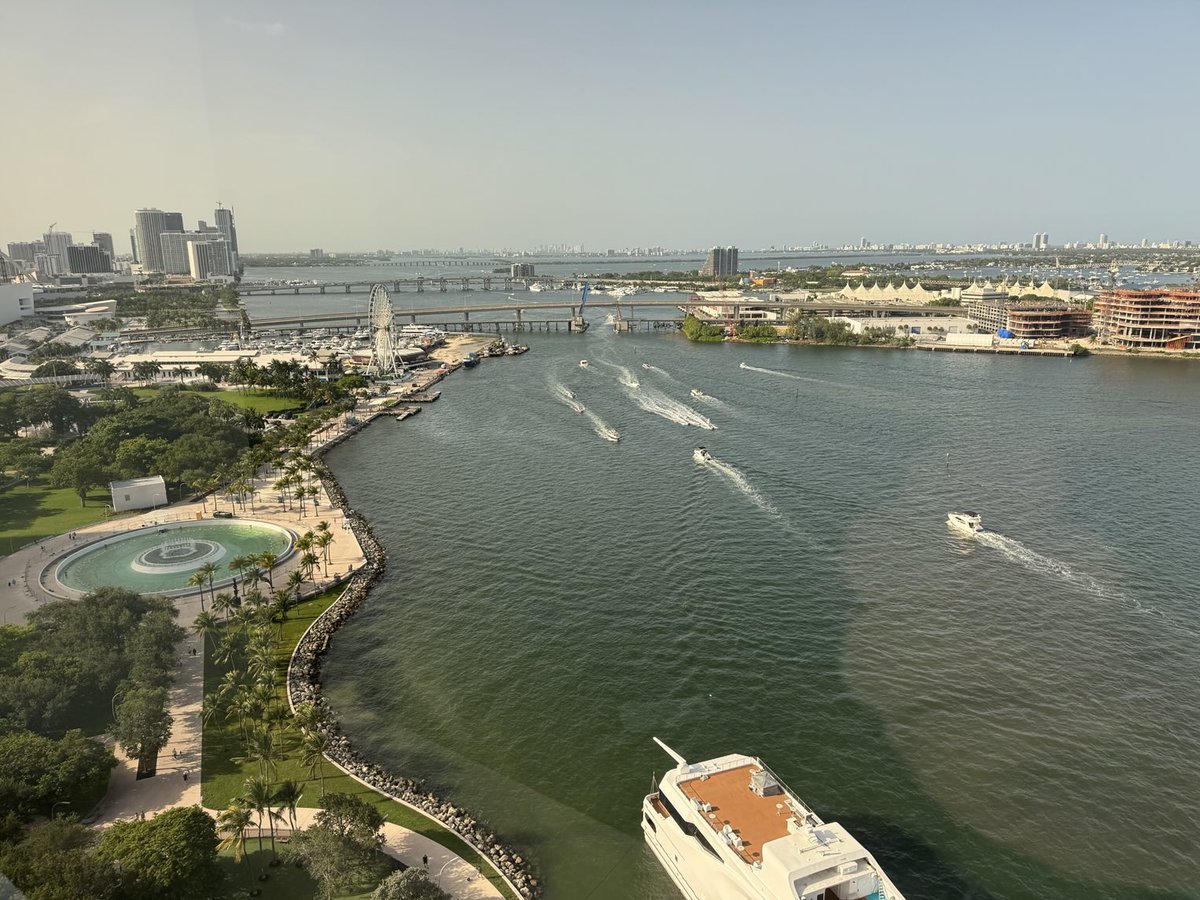 Oh hey #Miami! 

#RoadToInfocomm