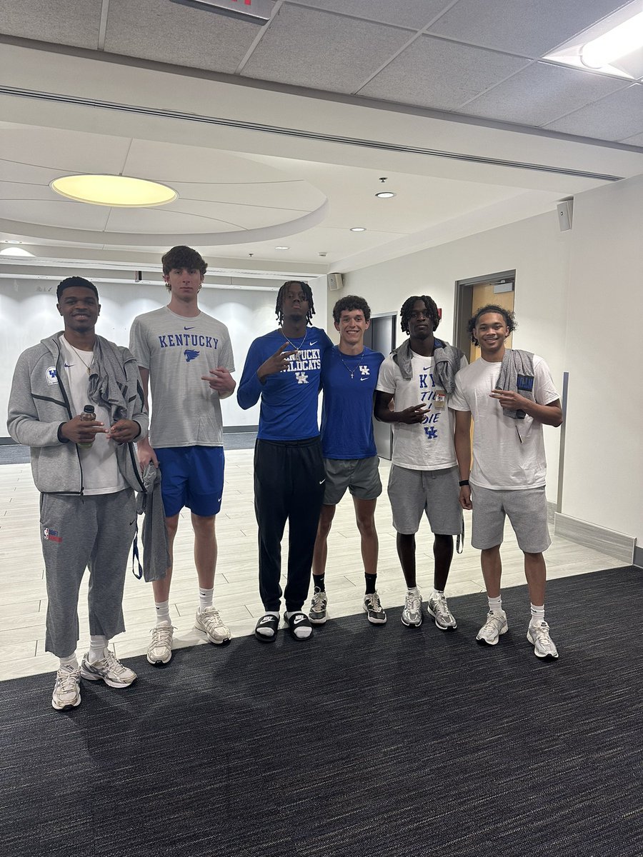 David (@davidjoynt87584) on Twitter photo Thank you <a href="/KentuckyMBB/">Kentucky Men’s Basketball</a>
It was great meeting all of you
<a href="/CoachMarkPope/">Mark Pope</a>
<a href="/BruhJasperJ/">Jasper Johnson</a>
<a href="/qjayhoops/">Jayden Quaintance</a>
<a href="/BraydonH20/">Braydon Hawthorne</a>
<a href="/collinchand13r/">collin chandler</a>
<a href="/trentnoah2_/">Trent Noah</a>
<a href="/OtegaOweh/">Otega Oweh</a>
<a href="/jalandlowe/">@JalandLowe</a>
<a href="/KamWilliams_3/">Kam Williams</a>
<a href="/DenzelAberdeen/">“Zel” Aberdeen</a>
<a href="/ReecePotter18/">Reece Potter</a> Thank you <a href="/KentuckyMBB/">Kentucky Men’s Basketball</a>
It was great meeting all of you
<a href="/CoachMarkPope/">Mark Pope</a>
<a href="/BruhJasperJ/">Jasper Johnson</a>
<a href="/qjayhoops/">Jayden Quaintance</a>
<a href="/BraydonH20/">Braydon Hawthorne</a>
<a href="/collinchand13r/">collin chandler</a>
<a href="/trentnoah2_/">Trent Noah</a>
<a href="/OtegaOweh/">Otega Oweh</a>
<a href="/jalandlowe/">@JalandLowe</a>
<a href="/KamWilliams_3/">Kam Williams</a>
<a href="/DenzelAberdeen/">“Zel” Aberdeen</a>
<a href="/ReecePotter18/">Reece Potter</a>