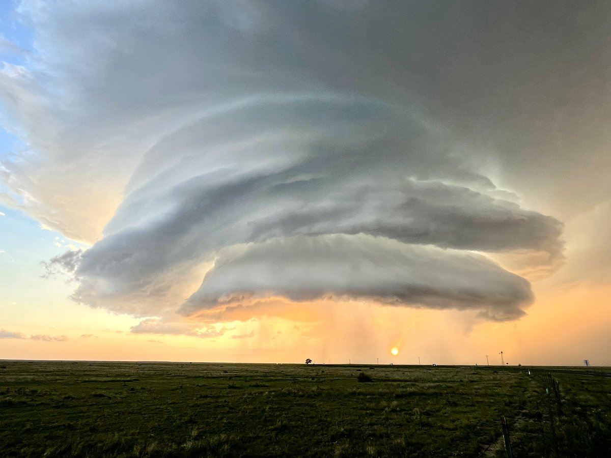 Only a handful of times in my life has the sky become so indescribably, unbelievably amazing as to move me to tears.  This, north of Nara Visa, was that. #nmwx #blessed #awestruck #RetiredLife