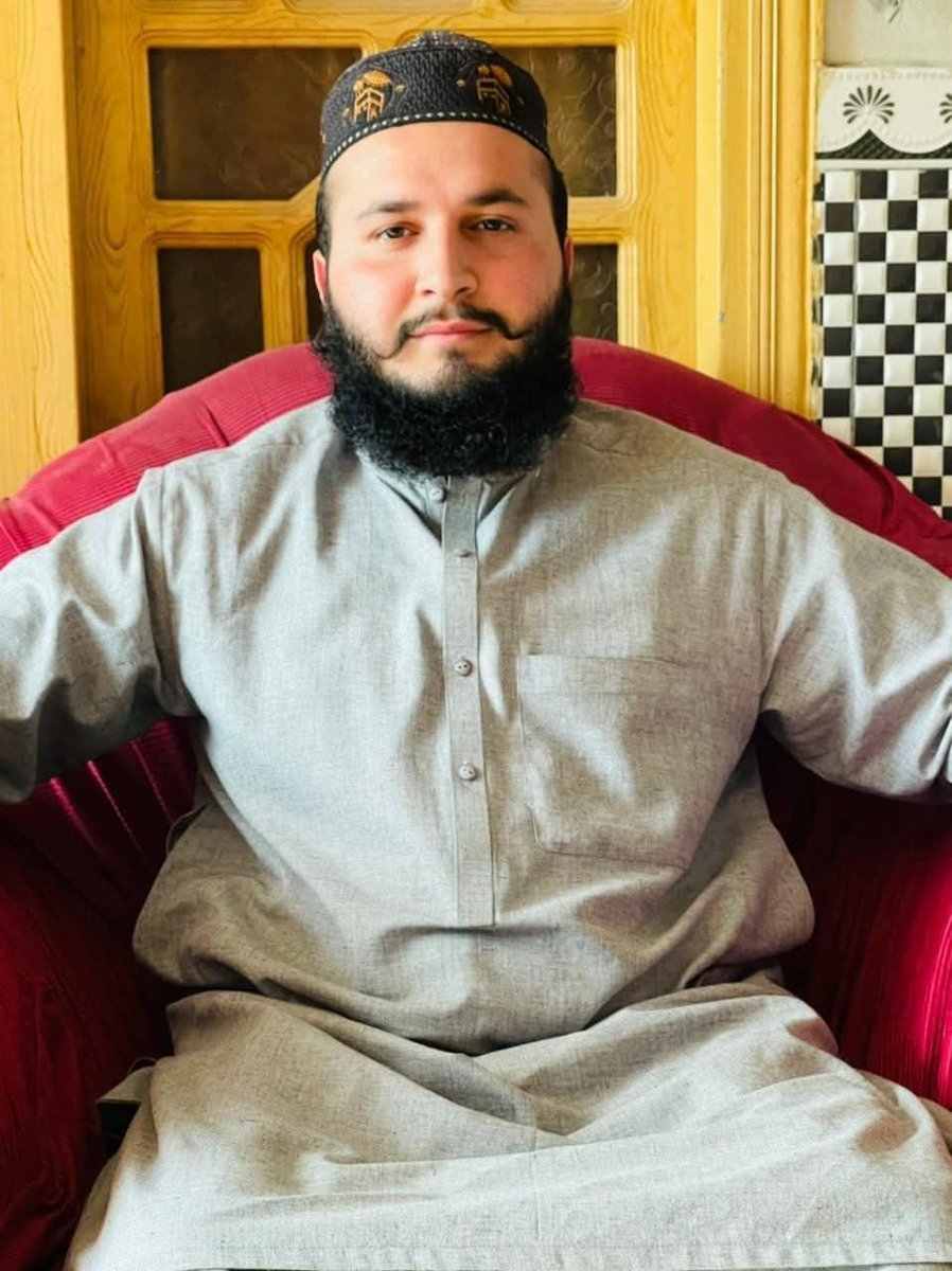 بہت ہی پیارے بھائی ابراھیم جان کی اچانک موت کی خبر سن کر بہت دکھ ہوا۔ اللہ رب کریم انکی مغفرت فرمائے سفر آخرت آسان بنا دے اور انکے اہل خانہ کو صبر جمیل عطاء فرمائے۔
ابراھیم جان قائد جمعیت کے خادم تھے۔