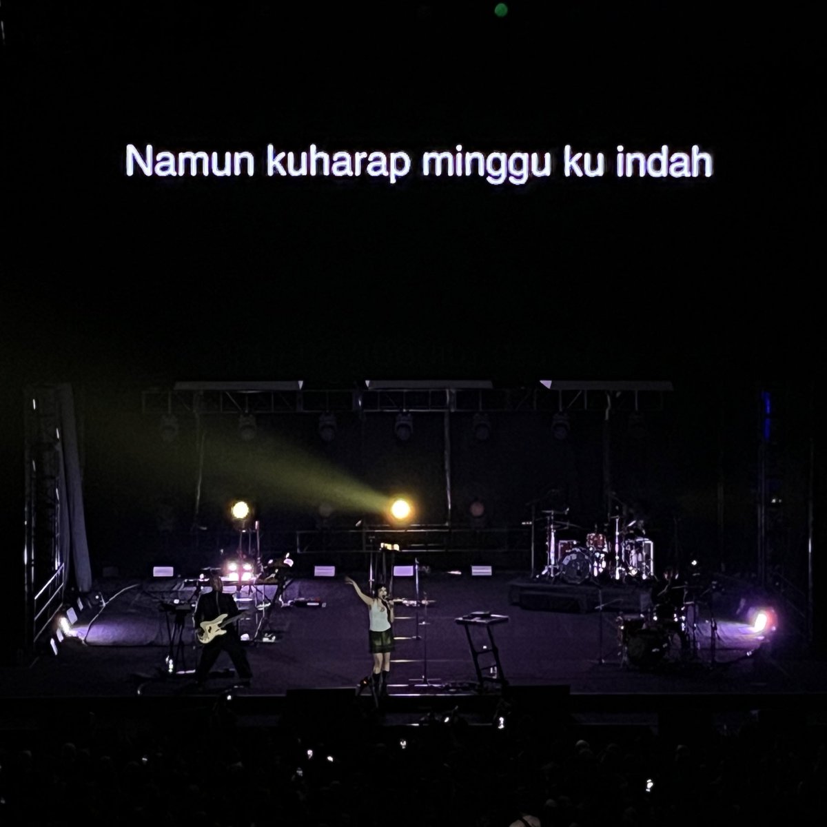 ᕱ⑅ᕱ (@vantilasi) on Twitter photo minggu ku indah soalnya abis nonton live white chorus minggu ku indah soalnya abis nonton live white chorus