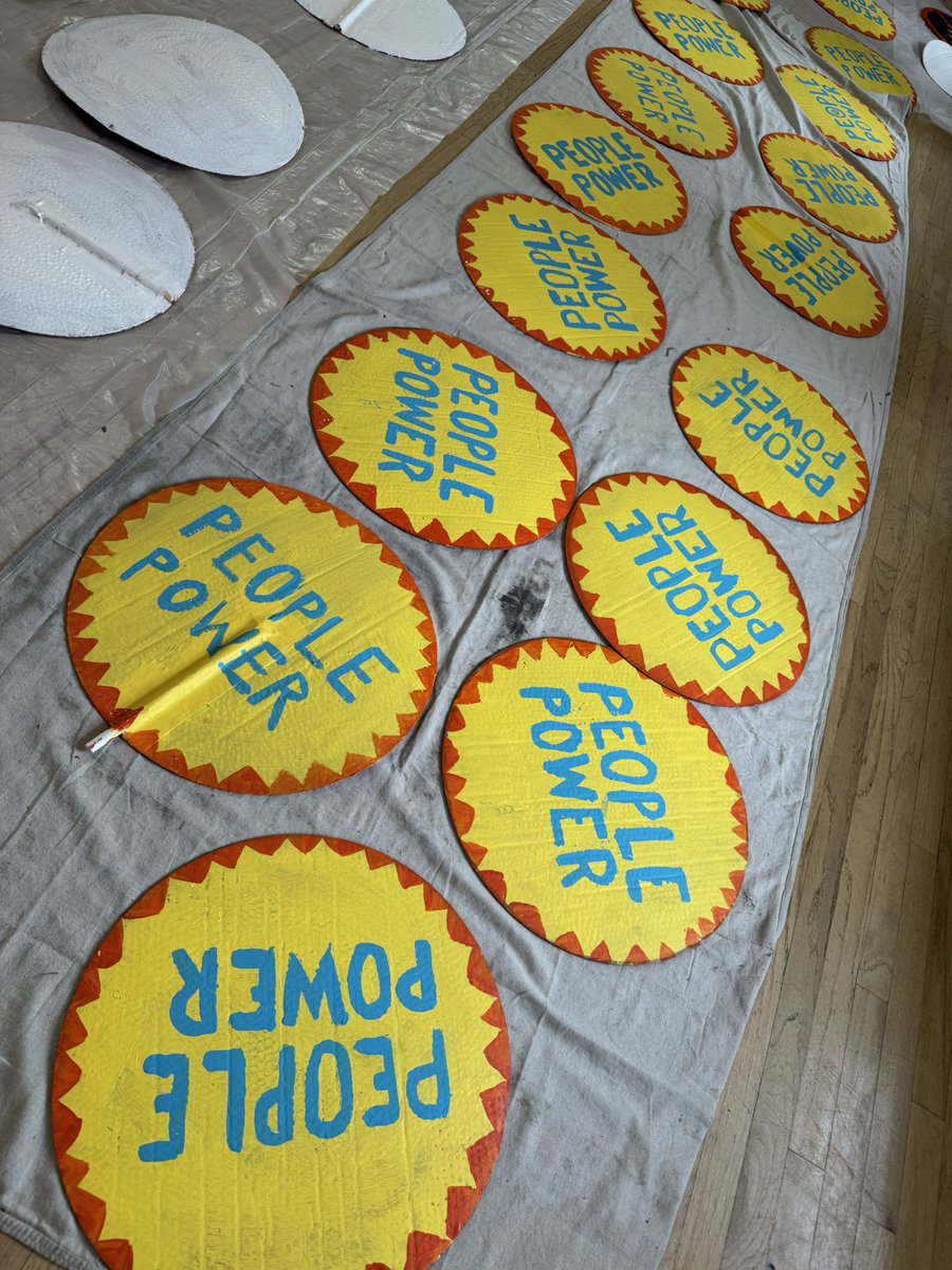 Made signs today with Indivisible Brooklyn and Julie Peppito at (fittingly) <a href="/OSHBklyn/">Old Stone House</a> for next Saturday’s #nokingsday, then tuned in to <a href="/CNN/">CNN</a> to watch the live stream of Good Night, and Good Luck. “Our history will be what we make it.”