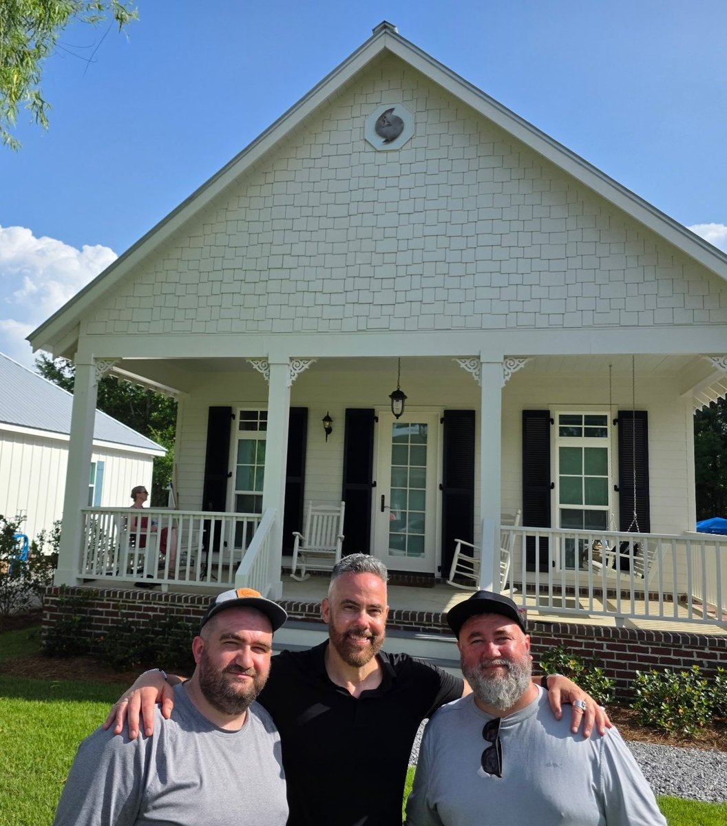 jdavis_wx's tweet image. Thanks so much for the hospitality @iCyclone! Was awesome to finally be able to meet you in person!