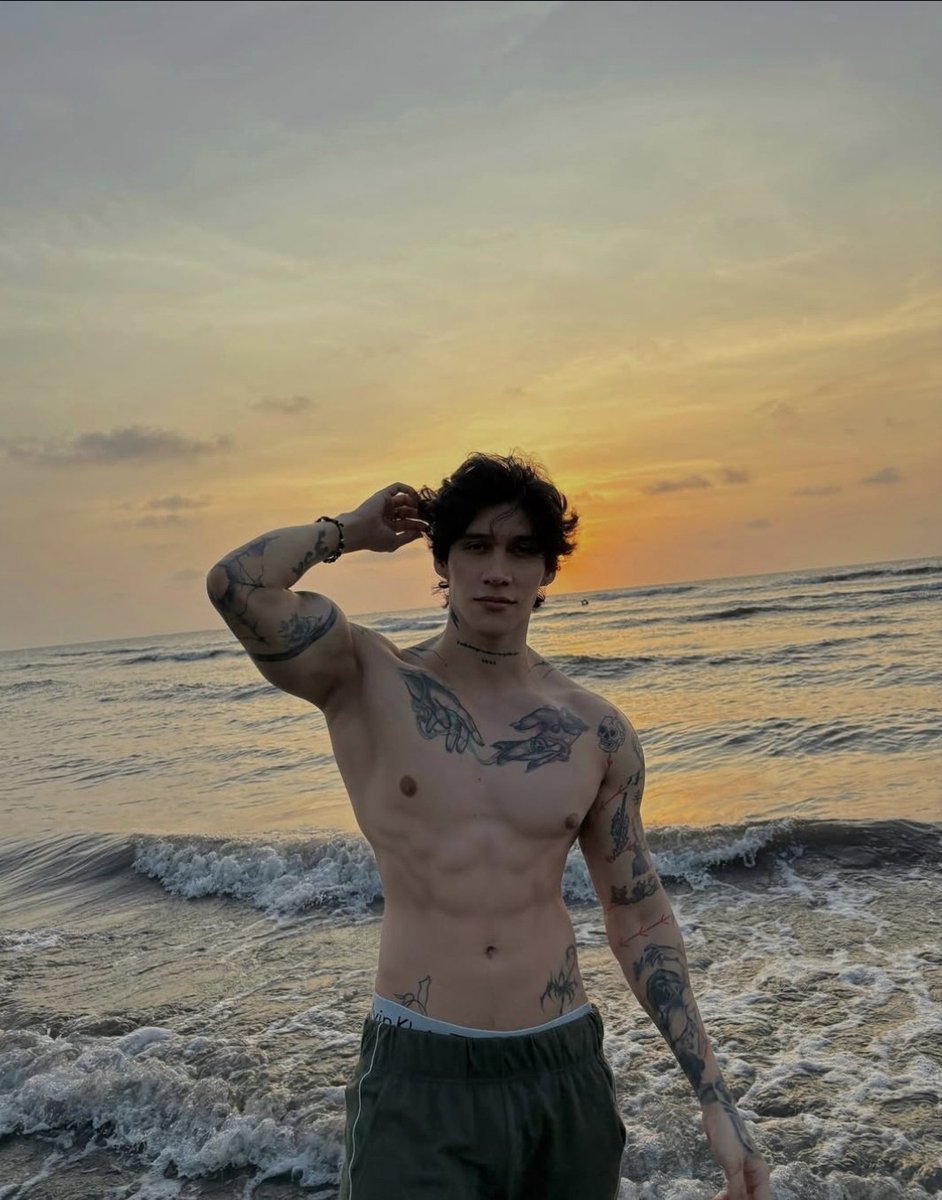 𝑵𝒐𝒄𝒉𝒆𝒔 𝒑𝒐𝒓𝒒𝒖𝒆 𝒃𝒖𝒆𝒏𝒂 𝒆𝒔𝒕𝒂 𝒐𝒕𝒓𝒂 𝒑𝒆𝒓𝒔𝒐𝒏𝒂. 𝑴𝒆 𝒑𝒓𝒆𝒔𝒆𝒏𝒕𝒐 𝒔𝒐𝒚 𝒉𝒊𝒋𝒐 𝒅𝒆 𝑬𝒔𝒕𝒓𝒆𝒍𝒍𝒂 𝒚 𝑳𝒖𝒄𝒊𝒇𝒆𝒓. 𝑻𝒆𝒏𝒈𝒐 𝒎𝒖𝒄𝒉𝒂𝒔 𝒅𝒆𝒄𝒂𝒅𝒂𝒔 𝒆𝒏𝒄𝒊𝒎𝒂 𝒅𝒆𝒏 𝒓𝒕 𝒚 𝒇𝒂𝒗.