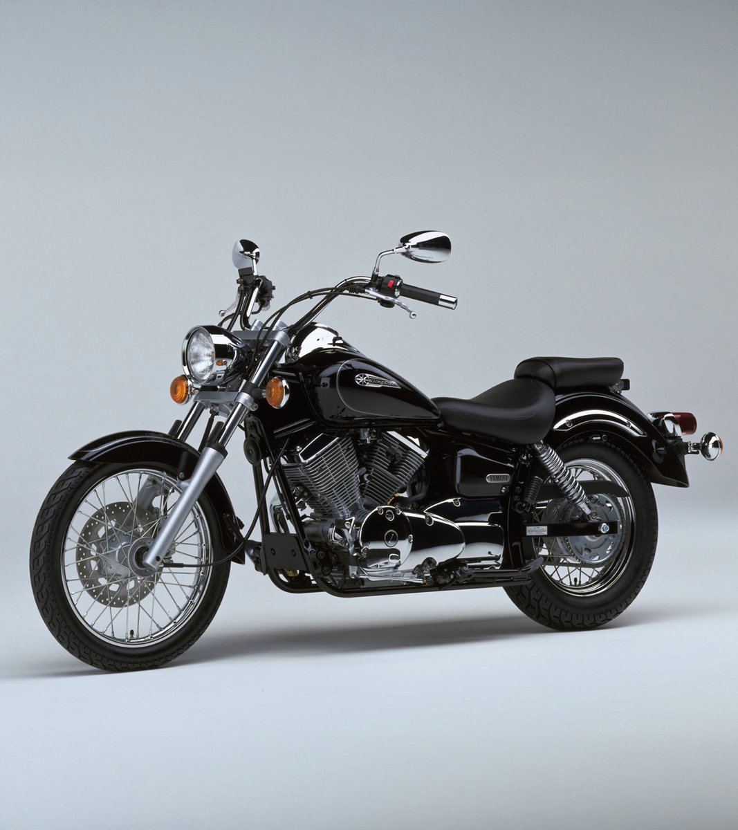 🎂本日、6月8日は 「ドラッグスター250」お誕生日（2000年）🎈 空冷4