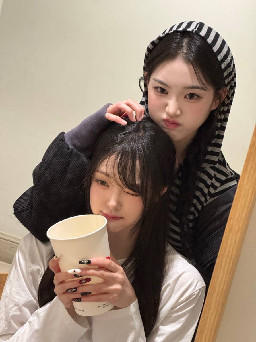 私たちは可愛いです👯‍♀️🍿 #tripleS #트리플에스 #トリプルS