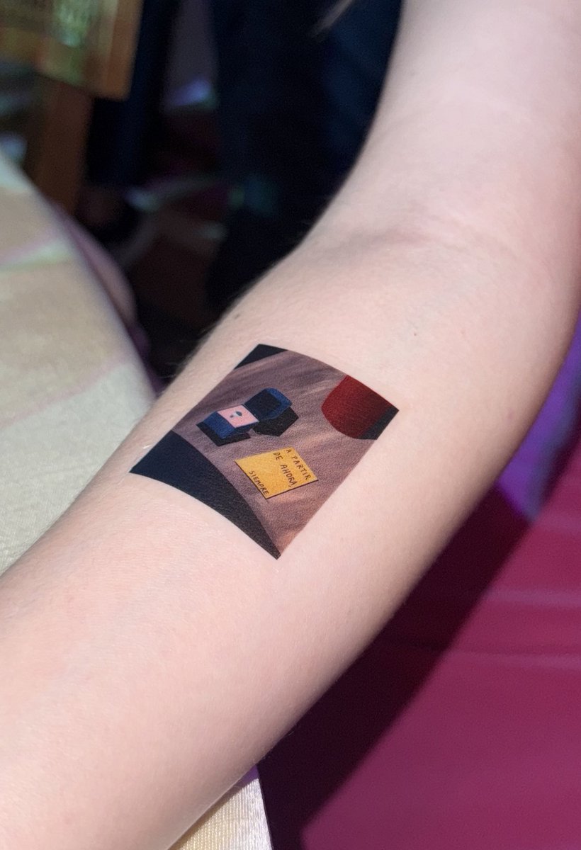 Un coleccionista me pidió un cuadro para pedirle matrimonio a su esposa y en la boda dieron tatuajes con mi cuadro jajajaja.