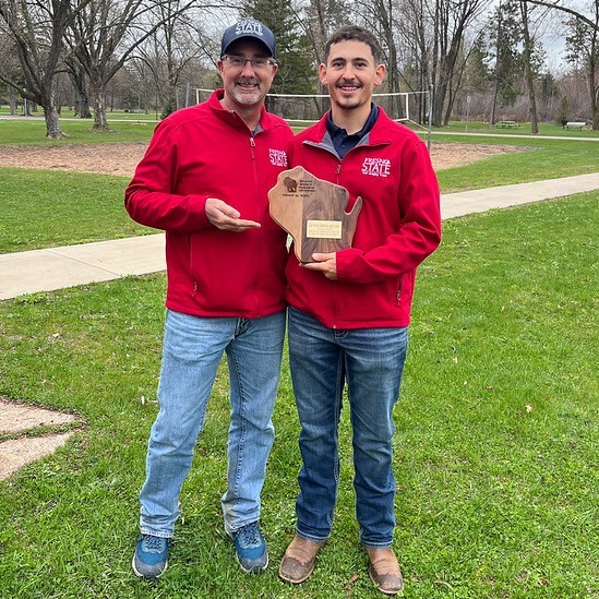 So proud of our <a href="/Fresno_State/">Fresno State</a> soil judging team and their 16th-place national contest team finish, which featured a  10th-place finish by senior Juan Magana - read more about their season at: bit.ly/FS-25-soil-jud…