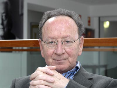 deleslletres's tweet photo. "Al costat de la brutalitat espantosa de la dreta espanyola, venjativa, incivil, hi ha les complicitats i les pors d’una esquerra que en el fons del seu cor comparteix la mateixa visió nacional"

Avui fa 21 anys de la concessió del Premi d'Honor a Joan Francesc Mira. https://t.co/09igRdlsbY