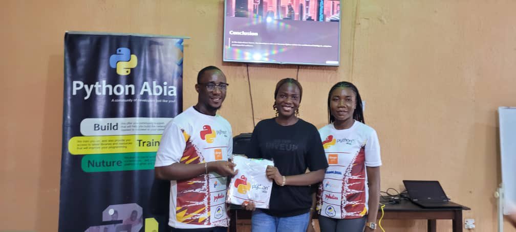 Cynthia__Ibegbu's tweet image. If you write Python (or want to learn), Python Abia is your community.
You’re welcome here.
You belong here.
Let’s build together.
#PythonAbia #PyLadiesAbia #PythonNigeria #TechCommunity #PythonDevelopers #AbiaTech