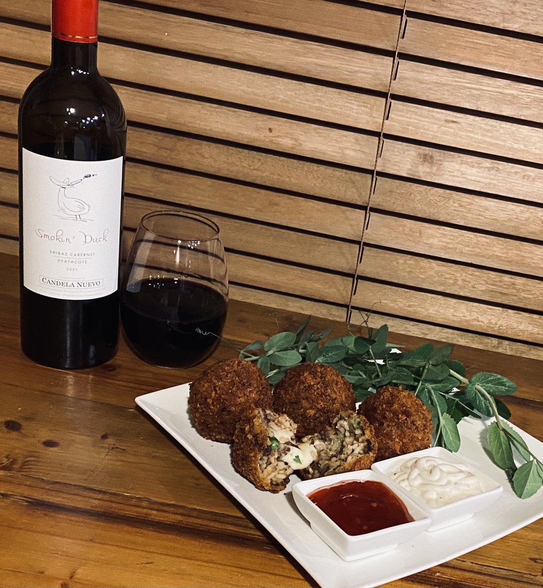 glenn_falla's tweet photo. Wild duck
Food like you’ve never tasted https://t.co/AkWFtSS1QA