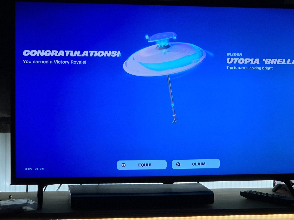 First match of the season and straight VR #Fortnite