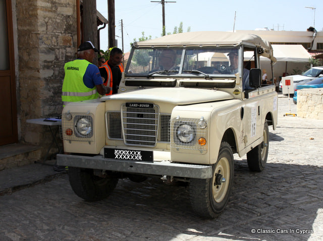EileenJYA's tweet photo. British steel, timeless wheels. 🇬🇧💨
This Land Rover isn’t just a ride — it’s a legacy.
Classics never fade. 🛠️🛻
#LandRover #BritishClassic #VintageCars #ClassicCarCulture #OldSchoolRides #AutoHeritage #RetroMotors #CarGuys #Motors #4x4Legends #ClassicSUV #HotOnX https://t.co/7CUyVKQ41M