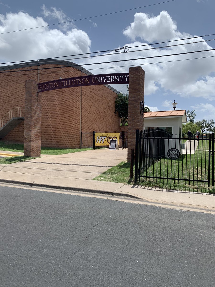 Just finished Camp today with <a href="/CoachJohnASmith/">Coach John A. Smith 🏀</a> at <a href="/htbasketballram/">Huston-Tillotson University Rams Basketball</a>  , thank you Coach for the invite. I appreciate you giving me the opportunity to come out and get runs in and work on my craft!  <a href="/Uorangemen2/">Coach Davis Sr, 25yrs plus experience</a> @Cody_NXTPRO16 <a href="/CThaProphet24/">Alex Y</a> <a href="/CoachDre2025/">Dandre dearmon</a> @theoneeyedscout