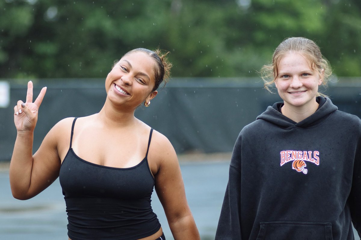 A little rain can’t keep these smiles away 😃😃😃

We’re getting closer to game time! 7:30 PM start at Shea Stadium. 

#UpTheCarp 

📸 Jason Howell
