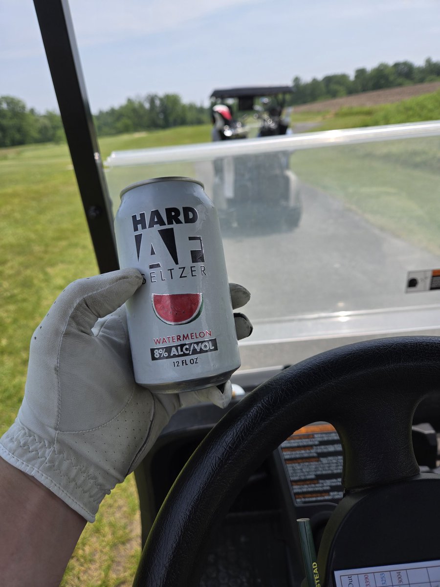 sjsufer's tweet photo. Got to celebrate my bday with some golf and @hardafseltzer @StJamesStJames @DanHollaway thanks for finally getting it in PA! https://t.co/vis362wCqV