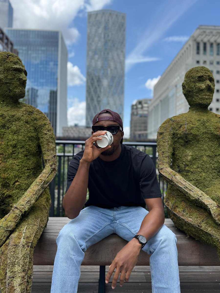 officialiamwfa's tweet photo. May this new chapter bring you closer to your dreams and surround you with endless blessings. Keep shining, keep smiling - Happy Birthday My Brother - I Love you bro 

#HappyBirthday #JuneBorn #CheersToYou #BirthdayCelebration #EdoBoy #CelebrateLife #BirthdayMood #OneMoreYear https://t.co/HGvRzIdoaA