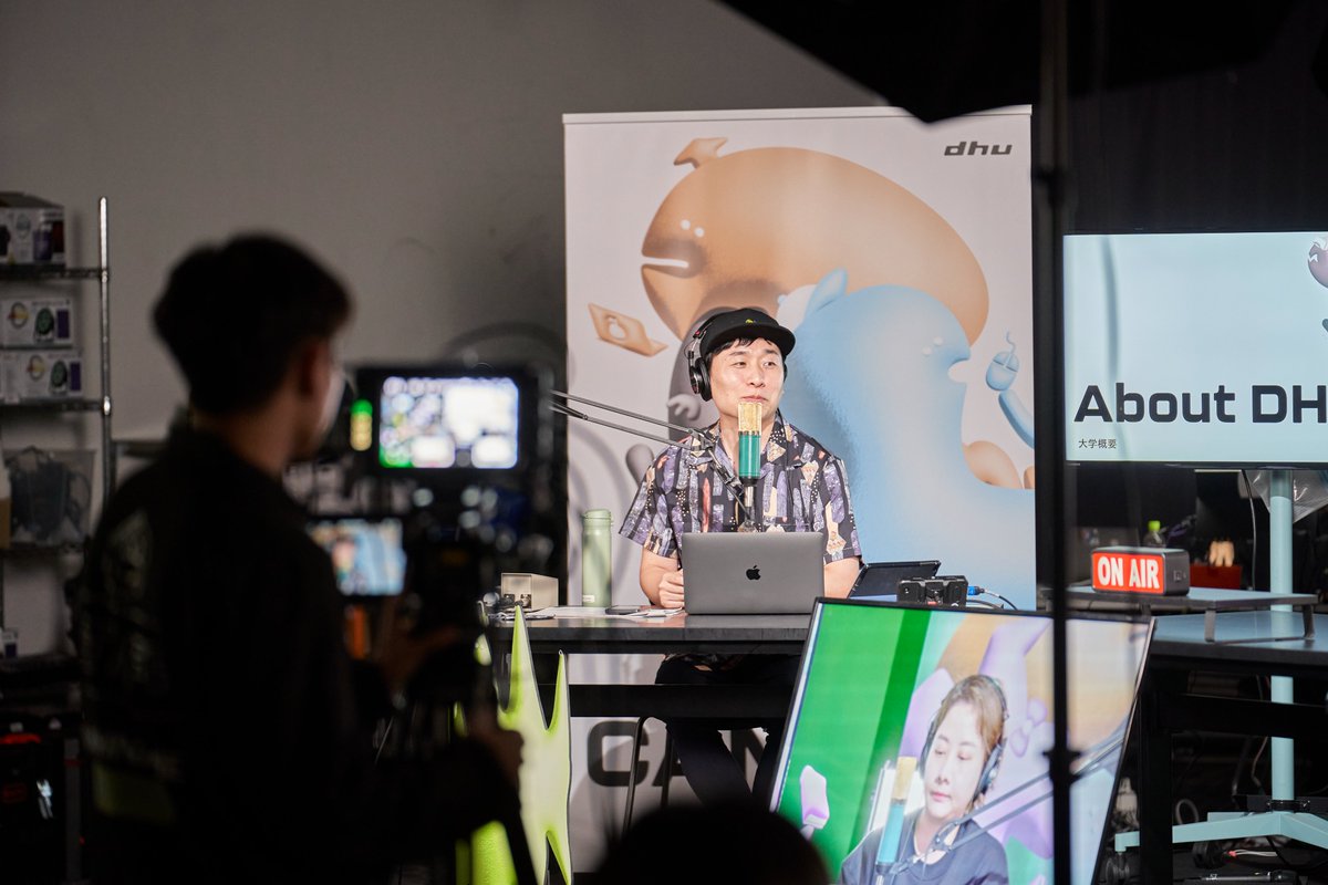 【初夏のオープンキャンパス　Day2🎧　いよいよ本日開催】

Day2のコンセプトはラジオの中の大学🗣️🎶

＜特別企画＞お悩み相談コーナー💬では、リスナーの皆さんのお悩みを大募集！

Q.楽しく勉強する方法は？
Q.ダイエット継続のコツ
Q.今後の日本経済の動向

etc...
なんでもOKの相談コーナーです。