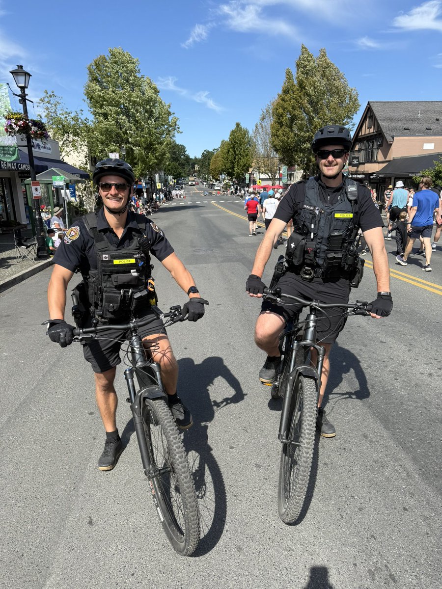 Del Manak (@chiefmanak) on Twitter photo Thanks to everyone who came out to support the <a href="/SpecialOBC/">Special Olympics BC</a> Law Enforcement Torch Run. We love our Special Olympics athletes. They always inspire me to be better. Thanks to the <a href="/vicpdcanada/">Victoria Police</a> officers who came out to support the Run & to <a href="/OakBayPolice/">Oak Bay Police</a> for keeping everyone safe. Thanks to everyone who came out to support the <a href="/SpecialOBC/">Special Olympics BC</a> Law Enforcement Torch Run. We love our Special Olympics athletes. They always inspire me to be better. Thanks to the <a href="/vicpdcanada/">Victoria Police</a> officers who came out to support the Run & to <a href="/OakBayPolice/">Oak Bay Police</a> for keeping everyone safe.