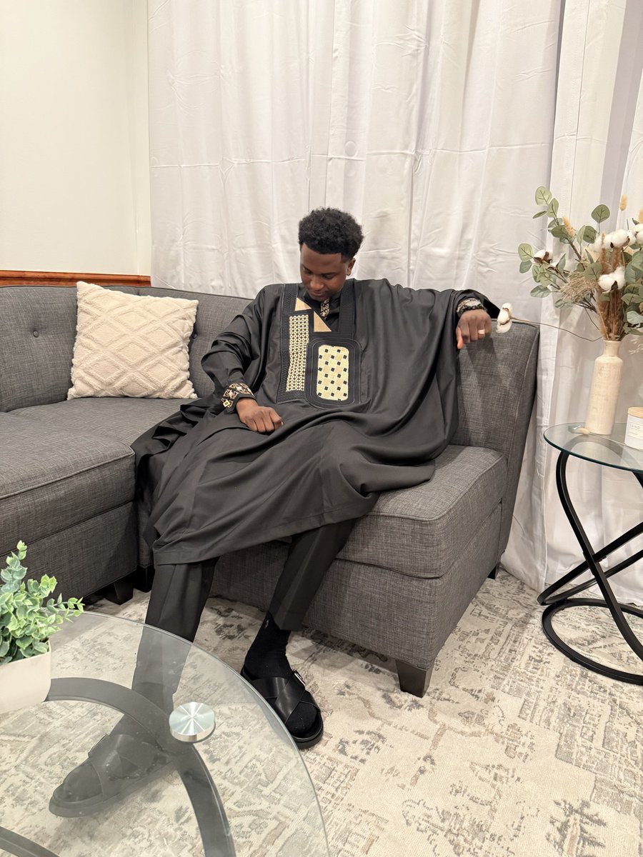 mose10k_'s tweet photo. Eid Mubarak 🖤
#SunjTobaski220 https://t.co/hDOr7ppzUx