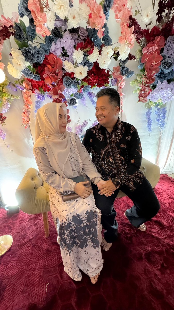 mrcekaw's tweet photo. Kemeriahan Pernikahan Untung &amp; Nining https://t.co/SaZ28naL6Y