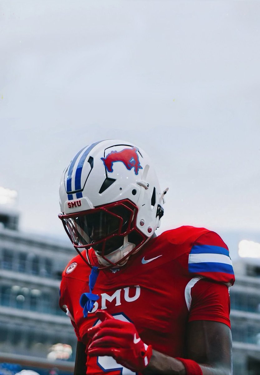 PhoenixEvans__'s tweet image. I am Blessed to receive an offer from Southern Methodist University @rhettlashlee @CoachHun_SMU @coachsymons @mrfootballwait @Ethan_houser1 @SWiltfong_ @ChadSimmons_ @adamgorney @samspiegs @BrandonHuffman @BrianDohn247 @TheUCReport @TomLoy247 @CharlesPower @TomLuginbill