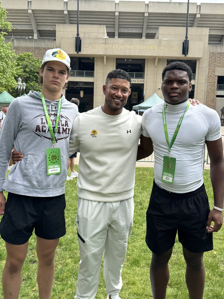 MLeeQB11's tweet image. Thanks @NDFootball and @Marcus_Freeman1 for an amazing day at the Irish Invasion camp and the Grill & Chill following! Enjoyed competing with some of the best talent in the country and working with @GinoGuidugli and @krut_24
Every time I’m at ND I get more excited about the…
