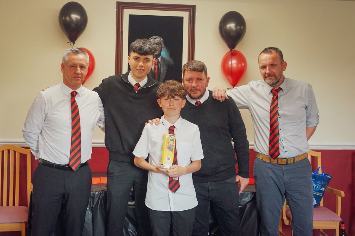 ❤️Player of the Year🖤

This seasons Player of the Year is Louis Fisher 🥇 

Louis has been top all season, a boy that will take down any challenge given to him without a problem and a real leader to his team mates on and off the pitch 🥇 

Well deserved Louis!😎

#Monehrow❤️🖤