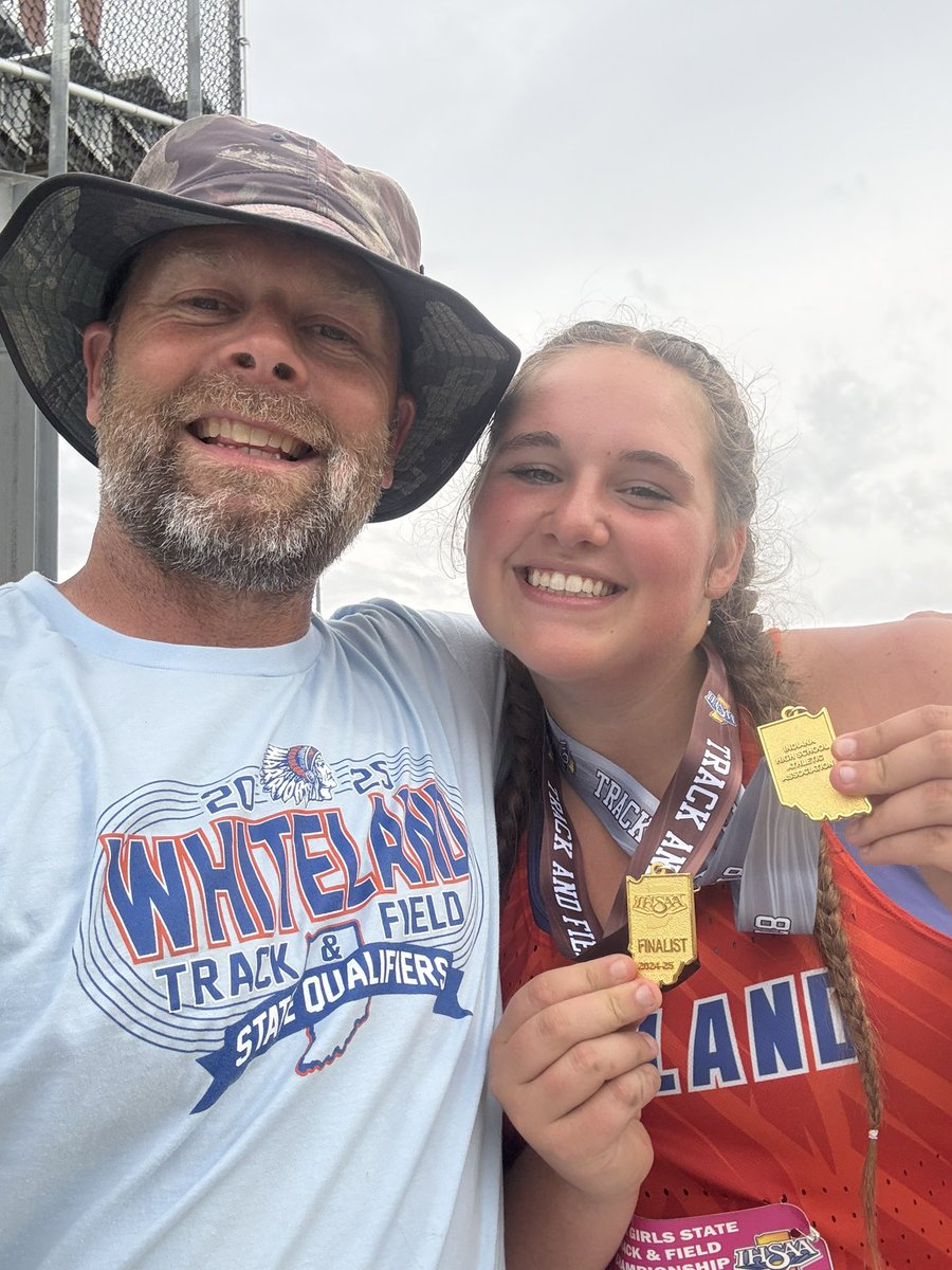 coachbangel's tweet photo. Here is Carly with both of her medals!!!  Congrats! https://t.co/TPvgTsbeiL