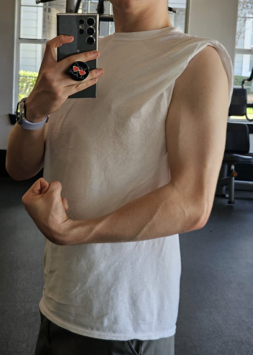 Sending this to whoever thinks I'm a twink lol