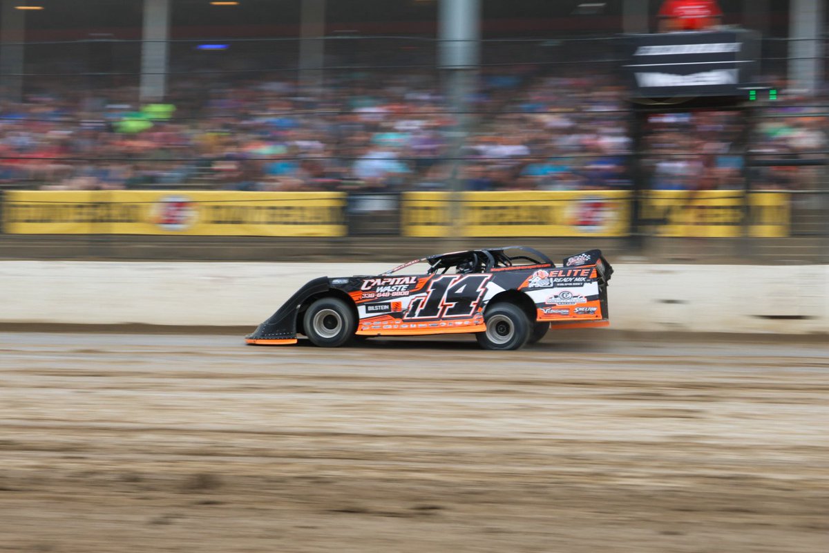 KoehlerMotorsp's tweet image. Where the Koehler Motorsports team roles off for the running of the 31st DLM Dream at @EldoraSpeedway ! 

#Team20 @JimmyOwens_20 - 4th 
#20RT @RThornton20rt - 11th 
#114 Jordan Koehler - 21st 

*#114e had engine issues during the b-main 1 to end his night.