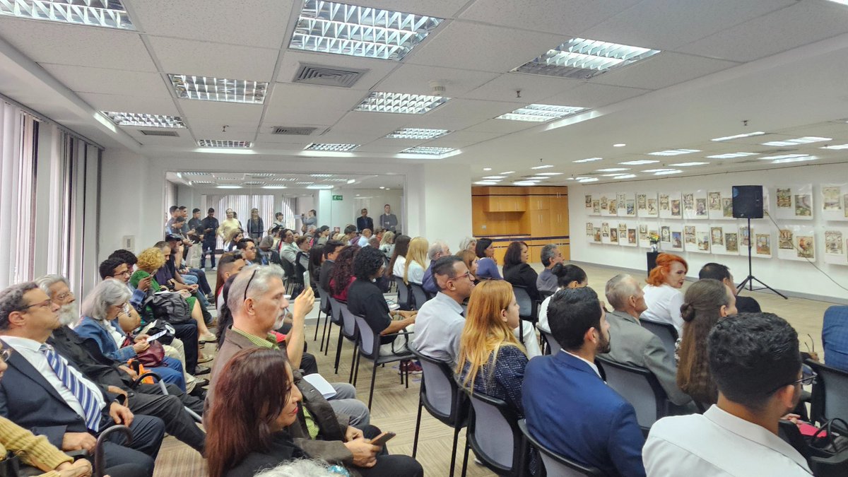 EmbajadaRusaVen's tweet image. 🇷🇺📚 IV Congreso Venezolano de la Lengua Rusa se celebró en Caracas

El Congreso reunió a docentes, traductores, estudiantes, periodistas, compatriotas y a todos quienes preservan y desarrollan el interés por el idioma ruso. 

#DíaDeLaLenguaRusa #CongresoLenguaRusa