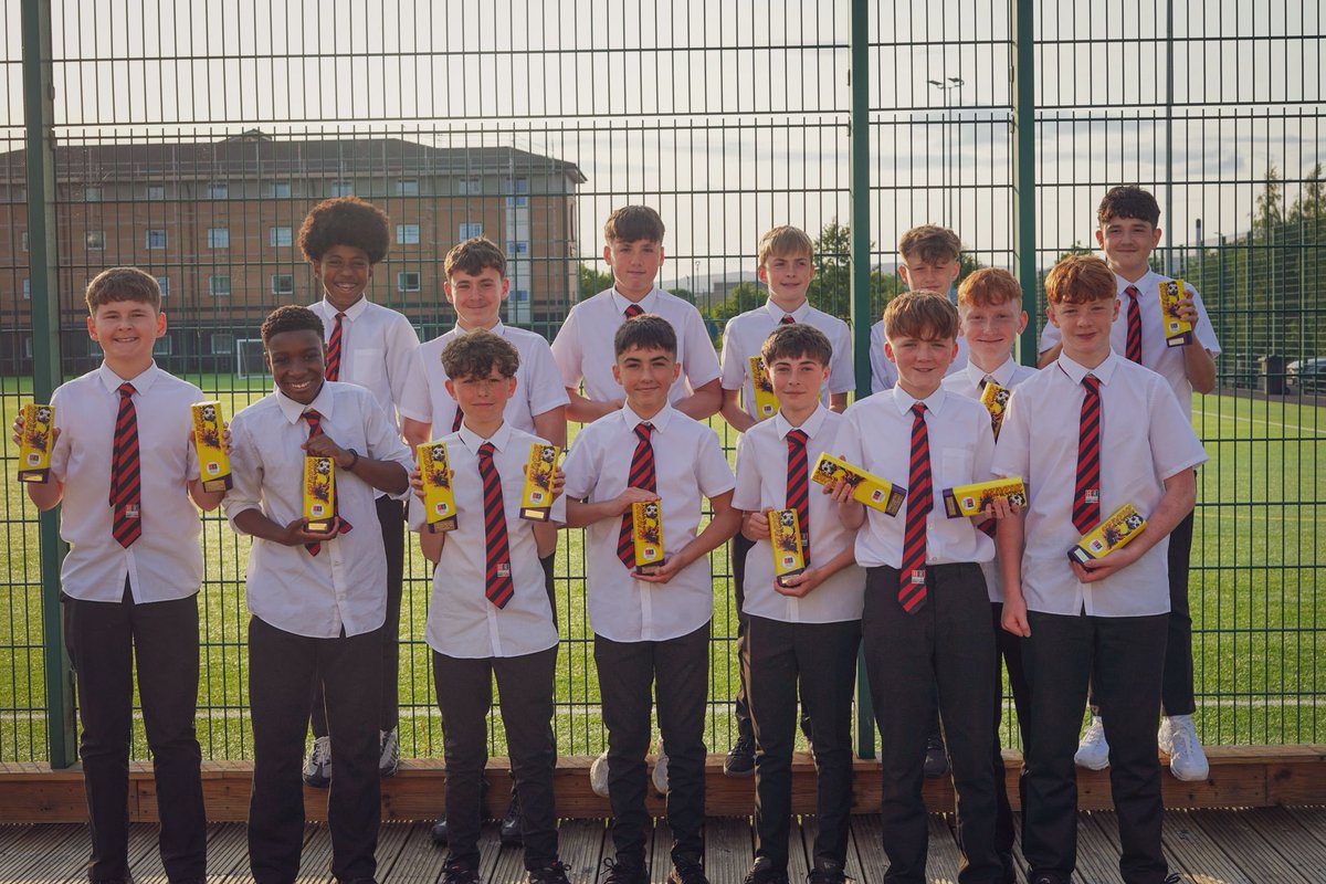 ❤️Harmony Row Utd🖤

‼️ Appreciation Post ‼️ 

Proud of every single one of these boys, have had many ups and downs together this season and have stuck through every challenge together as a TEAM!

Pleasure to coach - Only way is up boys!

#Monehrow❤️🖤