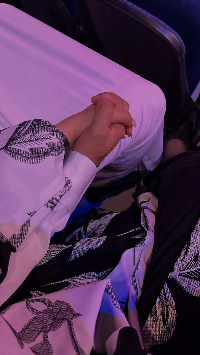 Enas09's tweet photo. 🤍 في دبيّ بنلتقي 🤍 https://t.co/v13cNCIce9