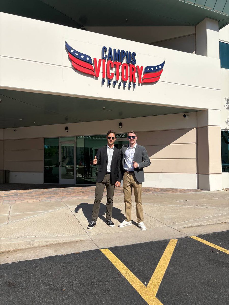 Davis_Miller17's tweet image. I am extremely excited to announce my new role as the inaugural New Hampshire Field Representative for @TPAction_ .
I had an amazing time this past week training at Turning Point HQ. I am ready to take action and make New Hampshire the “Live Free or Die” state once again! 🦅🇺🇸