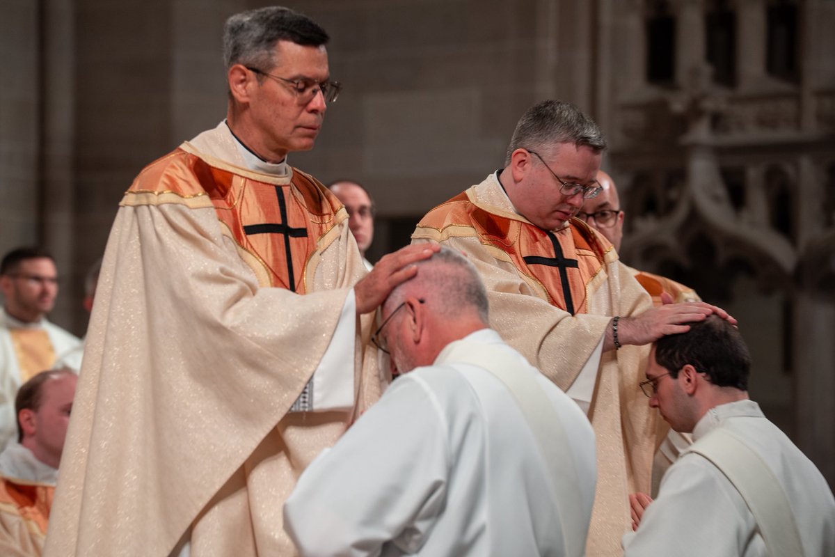 Congratulations to Fr. Benjamin Schroder and Fr. Pat Bruen, the newest priests of the @archofdet. Our hearts rejoice as your priestly ministry begins. May the Holy Spirit sustain and guide you as you go forth in faithful service to God and his people in southeast Michigan.