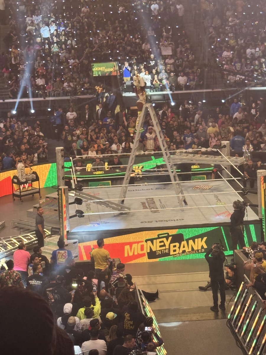 Robbie1Kenobi's tweet image. MISS MONEY IN THE BANK 2025! Congratulations, @TheTrinity_Fatu !#wrestling #WWE #MITB #MITB2025 #Naomi #ProceedWithCaution