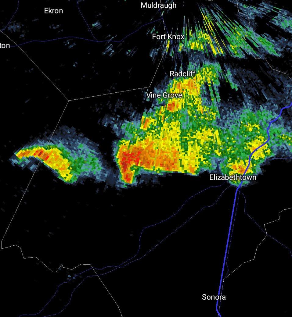 tystorm101's tweet photo. Supercell picking up in strength West of E-town moving East. A Landspout Tornado is possible. #kywx https://t.co/K1tVOeTkqm