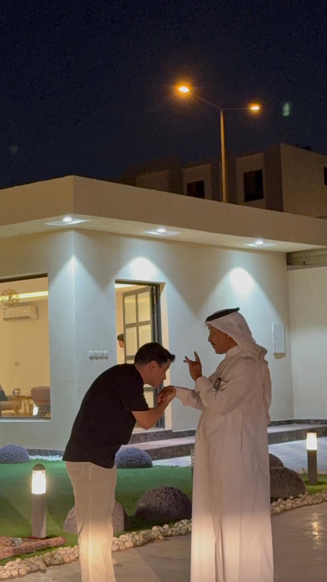 moh_9950's tweet image. الأبن مشاري موفق باذن الله في رحلتك الدراسية وتعود وقد تحققت اهدافك وطموحاتي