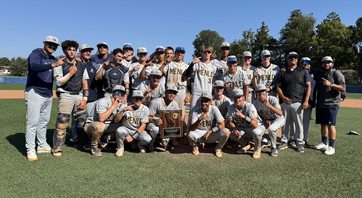 CIF - NorCal Div.  IV Champions! 
Menlo School wins first regional championship with a 2-1 win over  Santa Clara!