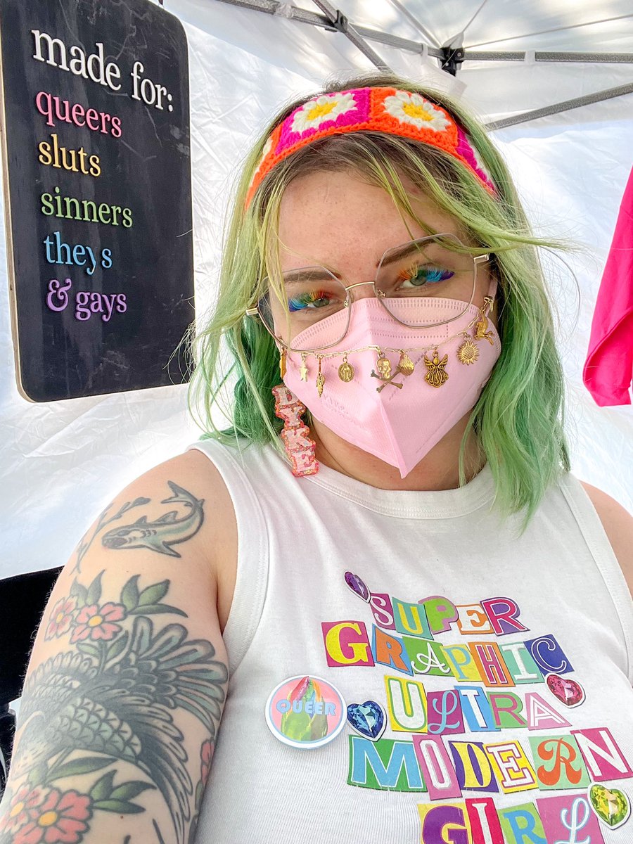 me and my cute new lesbian headband from <a href="/georgeintheweed/">georgie • she/her ♿️🪐🐦‍⬛🍃🌩️🐈‍⬛😷</a> !! ft shirt from <a href="/lesbianpopstar/">grace ✨</a> and earrings from @/falkencraftshop on insta!!