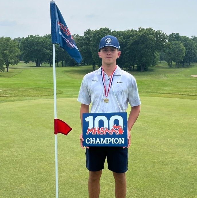 SunTimesSports's tweet photo. Tillman birdies final hole to claim D2 individual state golf title. https://t.co/h7GoHnFFDB https://t.co/HpksTtrg5z