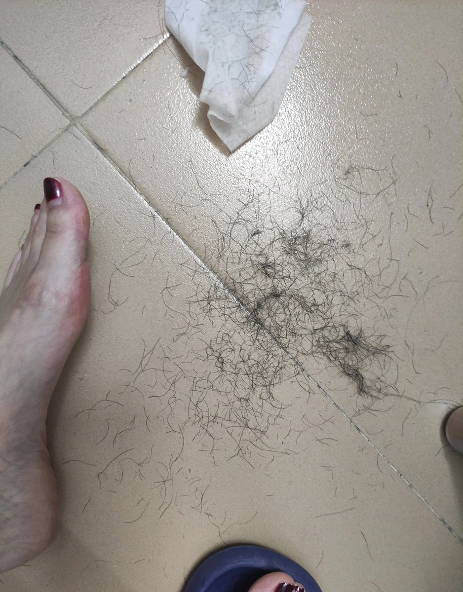 因为要去活动，老婆早早的就起来捣鼓自己，主要是第一次想留个好印象。 https://t.co/x3CBJoH4wm