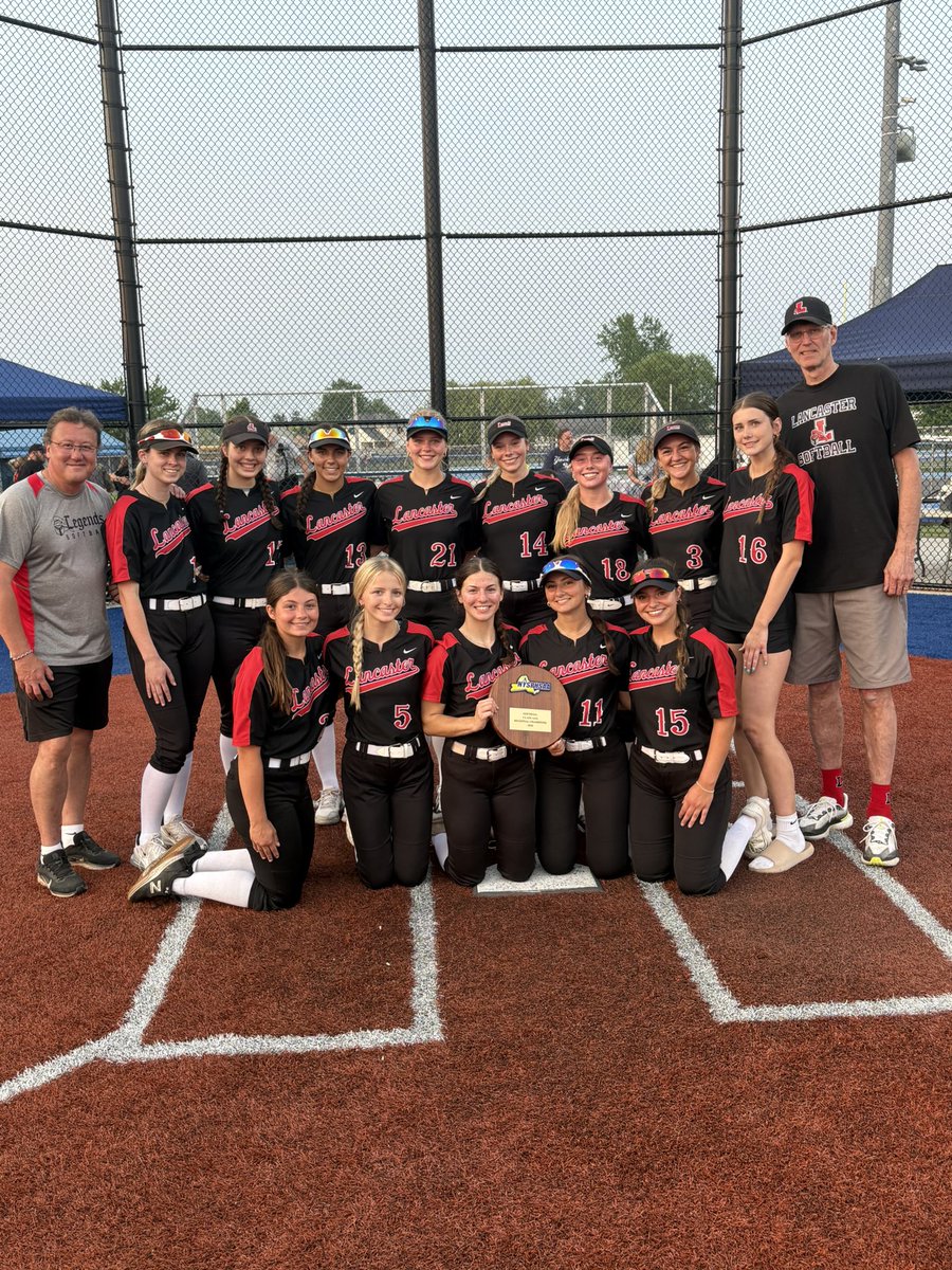 Congratulations <a href="/LancLegendsSB/">Lancaster Legends Softball</a> ! Headed to Binghamton on Friday for states 🥎