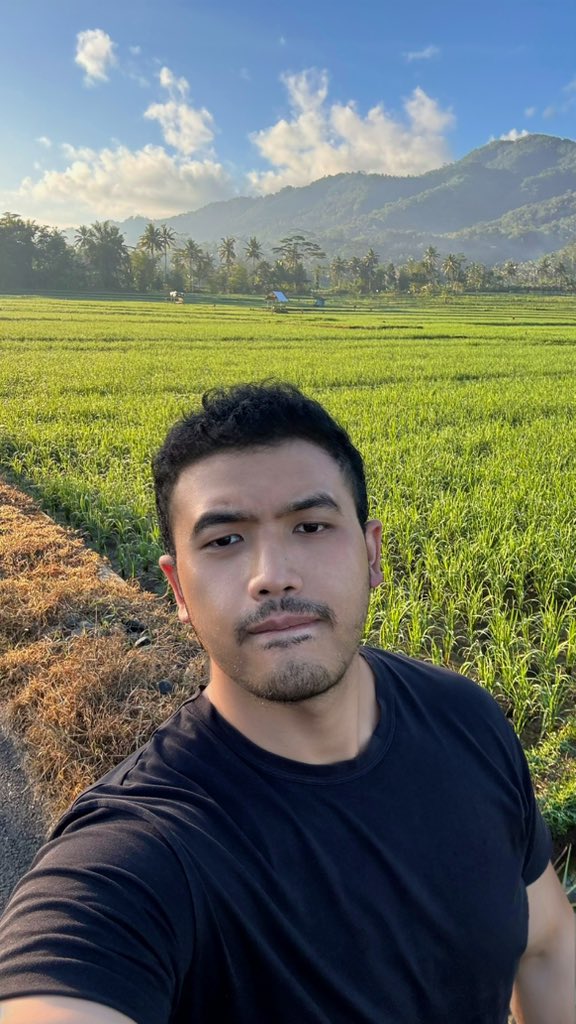 notsam0000's tweet photo. Jadi kita mau bikin rumah dimana? *misal* https://t.co/13nE1PLxs3