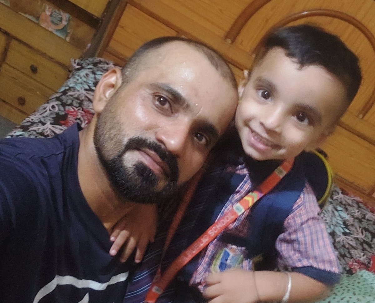 ajay_fooji's tweet photo. सब खिलाफ हैं माधव,,,🖋️ 
सब हारेंगे पार्थ..🖋️ https://t.co/Ndf45uN23H