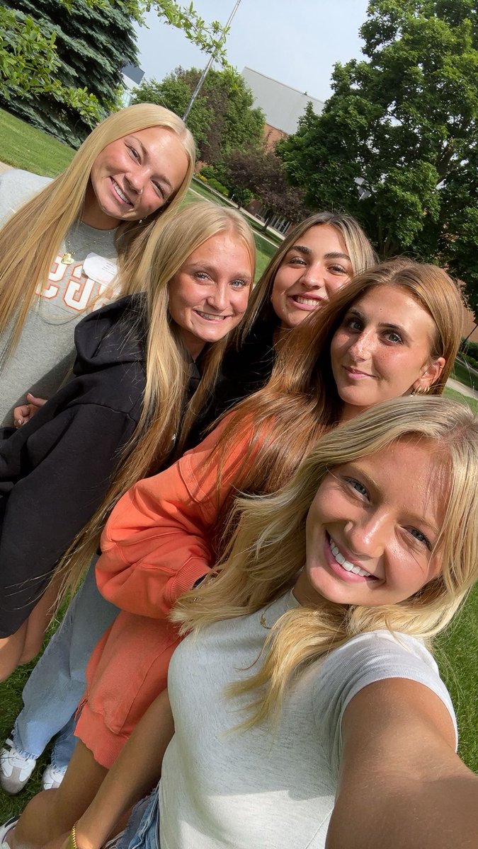 Sienna Hutchins tweet media