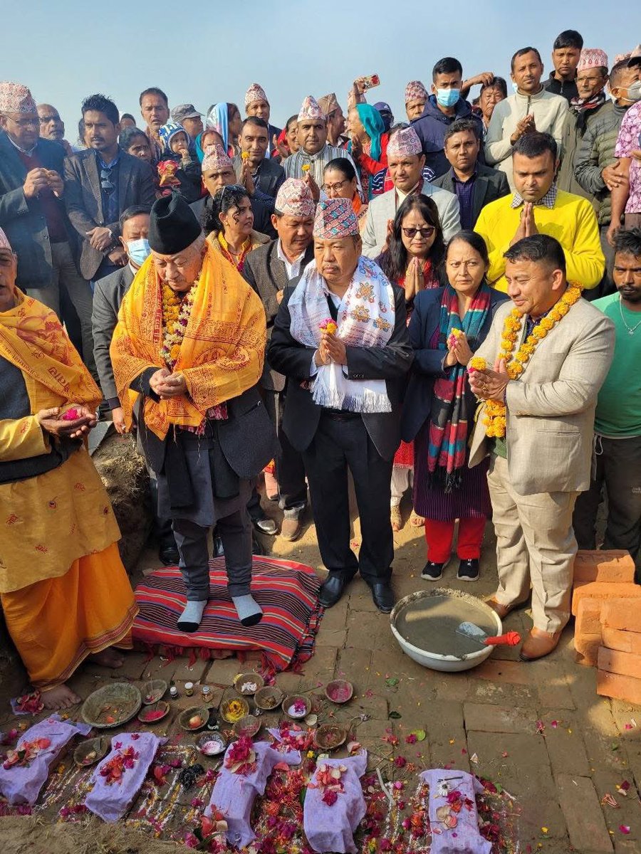 समृद्धिको यात्रामा 
उर्जा उत्पादन अभियानमा हामी .... ।
झापा इनर्जी लिमिटेड ।
सिबसताशी - ४, सालमारा, झापा ।
10 मेगावाट सोलर पावर प्रोजेक्ट ।

सिलन्यास - संविधान सभा अध्यक्ष  - सम्माननिय सुबास चन्द्र नेम्वाङ ।
मिति - २०७७-०८-२८.. ।

उद्घाटन - सम्माननिय प्रधानमन्त्री केपि शर्मा ओलि