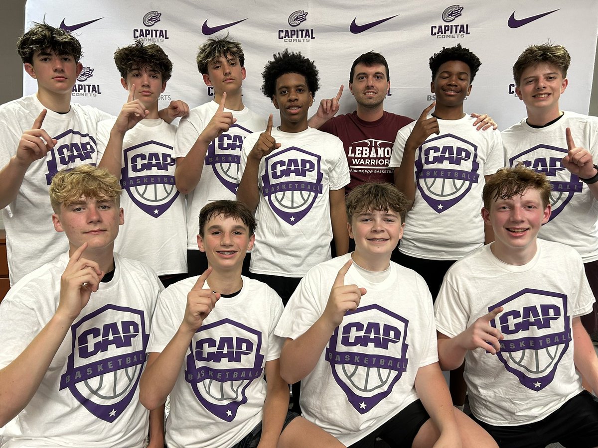 CoachChiv's tweet image. Great group of men to be around all weekend. @LebanonHSBball #Family